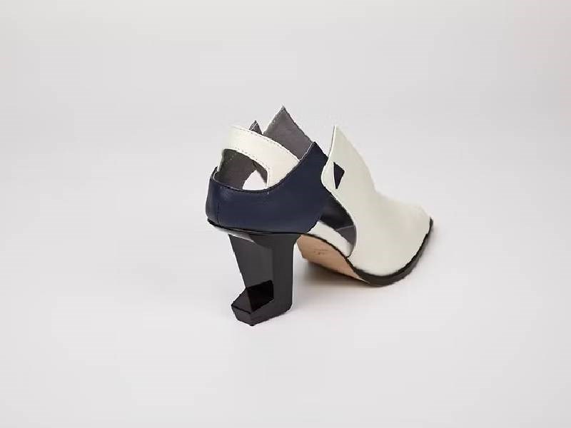 LEADING ROLE  | 空間重疊 | 設計款 | 手工鞋 | 白 藏藍