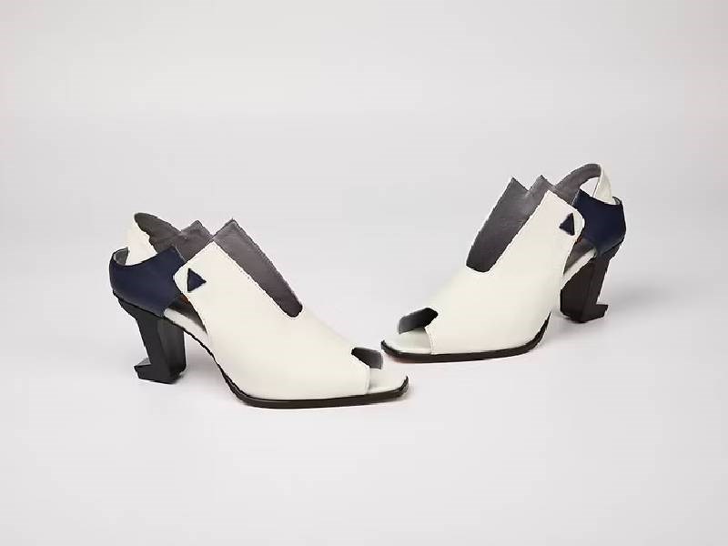 LEADING ROLE  | 空間重疊 | 設計款 | 手工鞋 | 白 藏藍