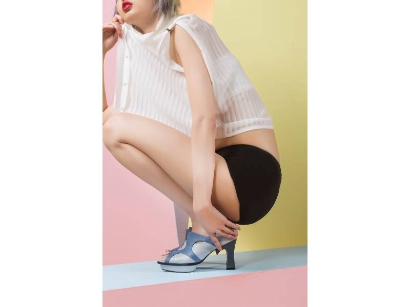 LEADING ROLE | 紅唇花 | 設計款 | 手工鞋 | 灰